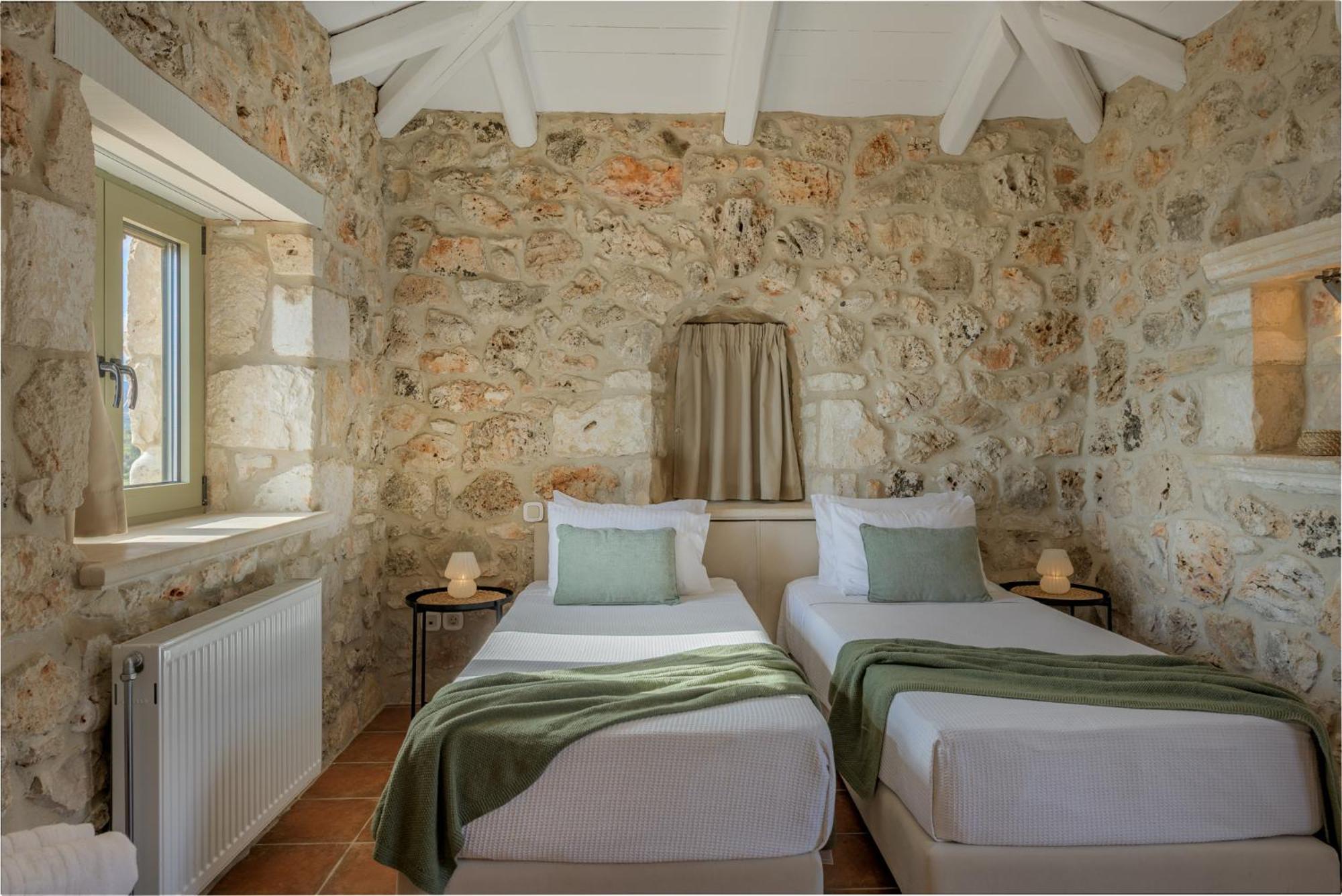 Gagouinos Cottage Koríthion Extérieur photo
